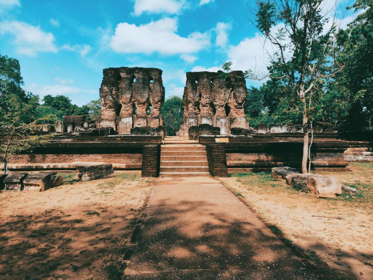 Deer Garden Guest Hotel Polonnaruwa Exterior photo